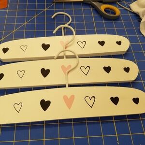 Heart Accented Wood 11" Hanger Set of 3